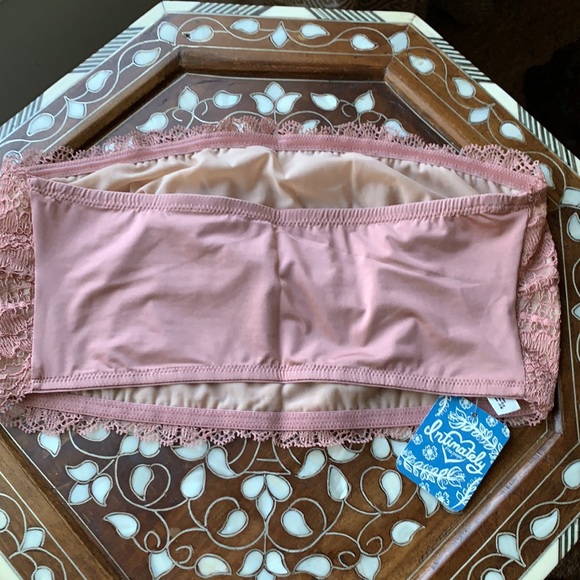 FREE PEOPLE INTIMATELY LACE BANDEAU BRA SCALLOP DETAIL BRALETTE IN ANTIQUE ROSE - Picture 6 of 10
